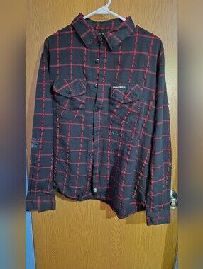 Demons Behind Me Mens Flannel Black And Red Long Sleeve XL Pre Owned